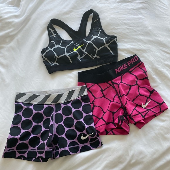 Nike set - Picture 1 of 4